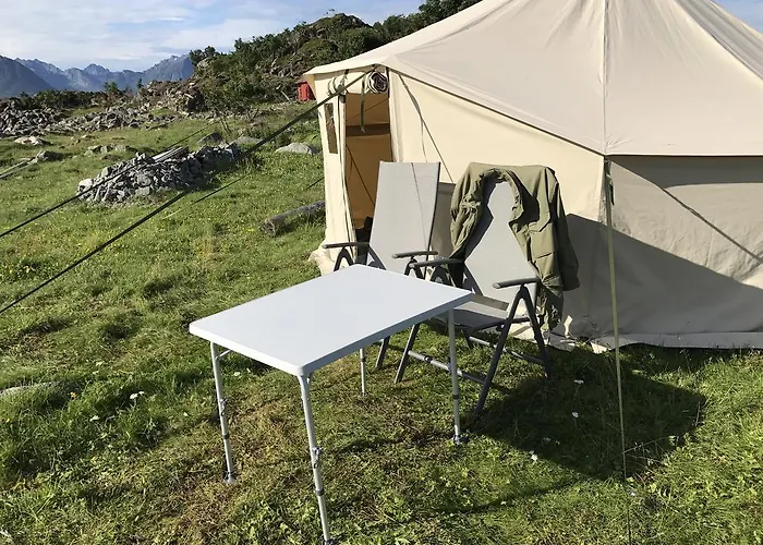 Siloya Basecamp Melbu