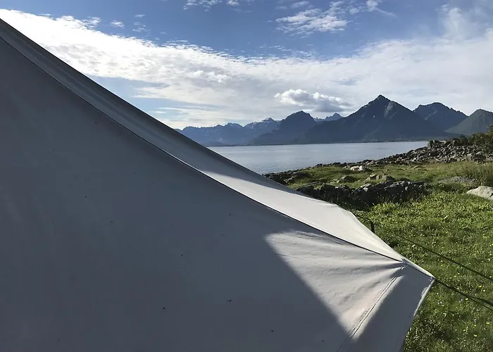 Siloya Basecamp Melbu